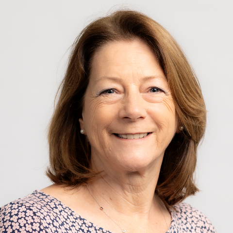 Alison Hayes 